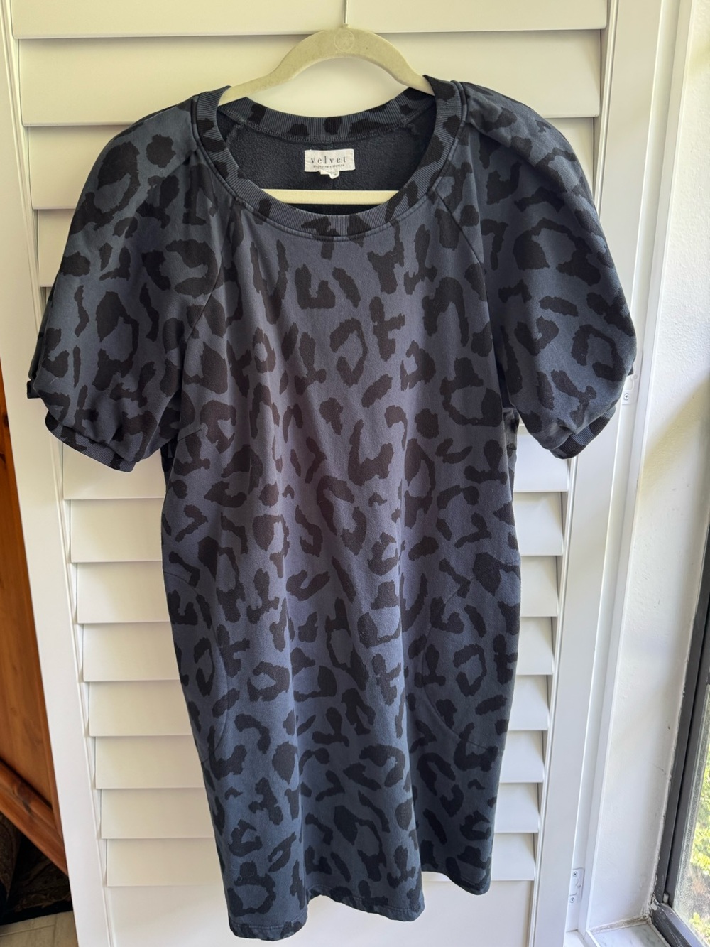 Velvet by Graham & Spencer Navy/Black Leopard Print Puff Sleeve sweatshirt dress